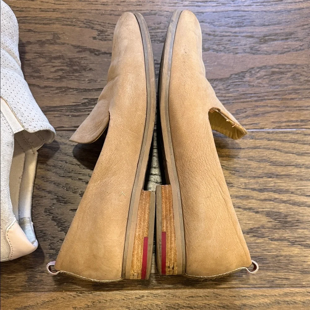 Dr. Schools Women’s Loafer flats - Light Pink and Tan size 7.5 set of 2